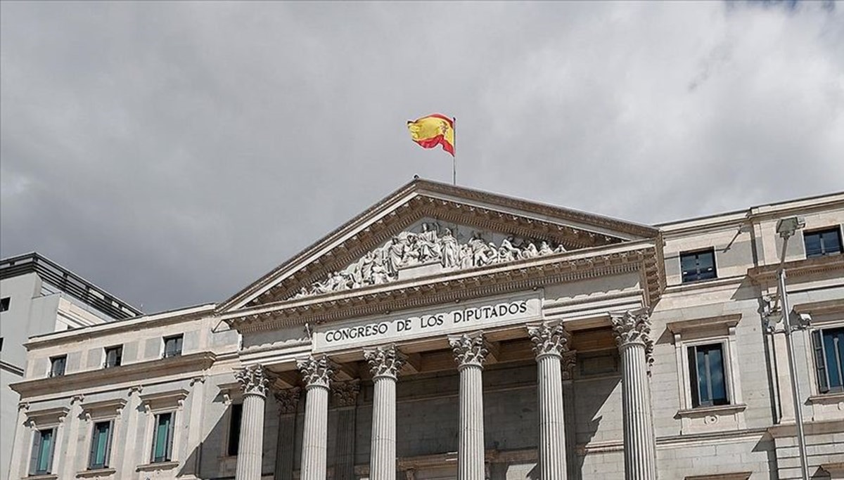 İspanya hükümeti rekor bütçeyi onayladı