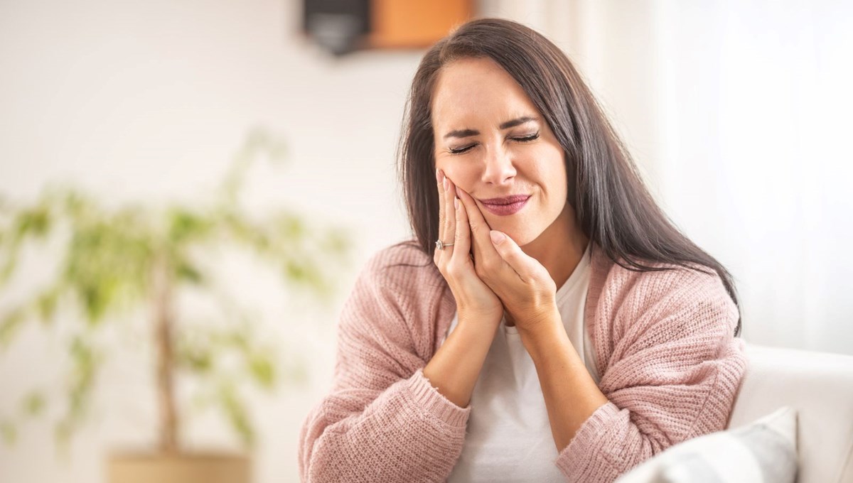 20'lik diş ağrısına ne iyi gelir? Nasıl tedavi edilir?