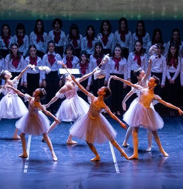 İstanbul Devlet Opera ve Balesi Müdürlüğü bünyesinde çalışmalarını sürdürmekte olan Çocuk Korosu ve Çocuk Balesi Kurslarında, yeni kursiyer alımı sınavı için başvurular başlıyor.